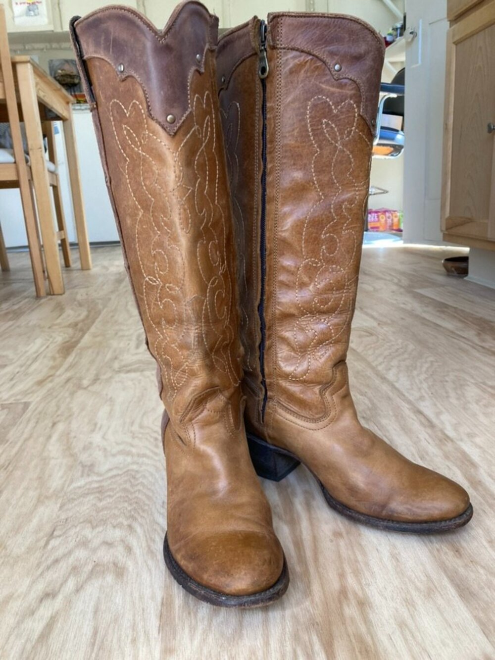 Corral Vintage Tall Cowboy Boots Women’s 8 Tan Embroidered Side Zip